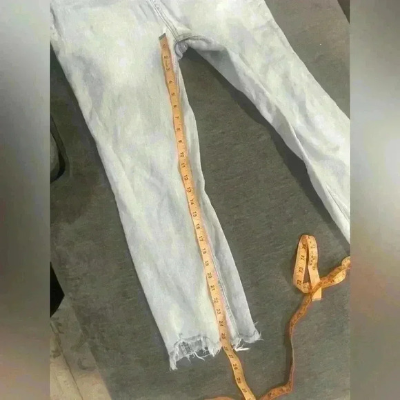 Rag & Bone Light Wash soft Frayed Hem Jeans - Size 31 - Picture 10 of 11